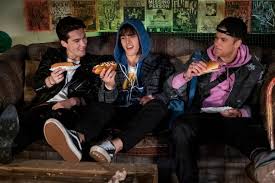 Madison reyes, the actress who portrays julie, was born on june 25, 2004. Julie And The Phantoms Review Netflix Bests The Disney Channel At Its Own Game Polygon