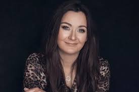 Country star Olivia Douglas doesn't regret quitting full-time job to pursue  music