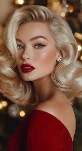 Elisha Bennett's Instagram, Twitter & Facebook