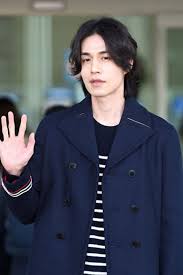 В эфире с ли дон уком. Lee Dong Wook S Outfit At Incheon Airport On November 6 2019 Inkistyle