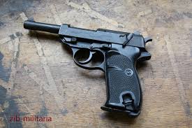Standard sidearm of the german armed forces p1. Walther P38 Deko Pistole