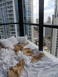 Pin By Michael Kapes On Apartment Dream Apartment Apartment Goals Apartment Grunge is a darker, edgier style these days that is usually depicted with glitches, vinyl records, cigarettes, neon lights, and the color black (which has absolutely nothing to do with the original grunge). dream apartment apartment goals