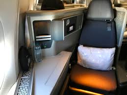 It is the world's largest twinjet. American Airlines Business Class Forward Facing Boeing 777 200er London To Los Angeles Travelingfoody Com