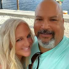 Peter Frampton performing, "Baby I Love Your Way" brings us back to the  good old days...