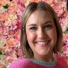 Dana Kangas's Instagram, Twitter & Facebook