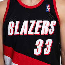 Set the tone and display your team pride with official portland trail blazers jerseys and gear from nike.com. Mitchell Ness Portland Trail Blazers 33 Scottie Pippen Black Swingman Jersey Bludshop Com