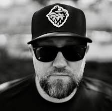 Who's the best Rapper in this picture?