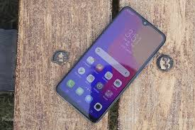 Smartphone bakalan cocok buat kamu. 4 Beda Spesifikasi Vivo Y91 Samsung Galaxy J4 Plus Mana Pilihanmu
