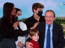 Successeur de patrick poivre d'arvor, le collègue. Jean Pierre Pernaut En Larmes Apres La Visite De Sa Famille A Son Dernier Jt Femme Actuelle Le Mag