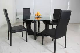 Mesa de comedor extensible hecha de madera de buena calidad y robusta color marrón oscura. Comedor Redondo 6 Sillas Madera Novocom Top