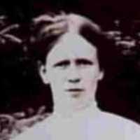 Naomi Pearl "Pearl" Carmichael (1897–1970)