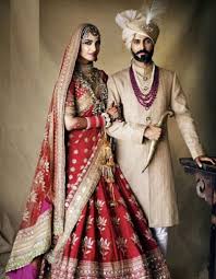 Sonam Kapoor Wore A Lehenga For Her Wedding Know The Price And Special Things About It News Crab Dailyhunt The reception had so many attendees that the event almost turned into a glitzy red carpet for paparazzi.