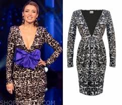 After seeing the leopard's initial clue package and hearing the leopard sing, the judges guessed stars like pose star billy porter, uk singer robbie williams, and actor jamie foxx. The Masked Singer Au Season 1 Episode 6 Dannii S Sequin Leopard Dress Shop Your Tv
