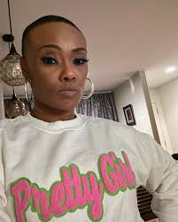 One of our favorite pretty girls in our throwback sweatshirt 😍  @artisticdivanb