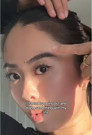 Concealing Uneven Hairline with Tips and Products