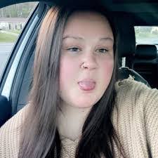 Denise Sanderlin's Instagram, Twitter & Facebook