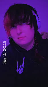 Non-binary looking for masculine style advice?