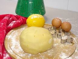 La Pate Sablee Pour Biscuits De Noel Est Une Pate A Base De Farine Sucre Beurre œufs Citron Et Sel Facile Et Rapide A Biscuit De Noel Pate Sablee Biscuits