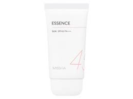 Looking for the best korean skincare products for your 10 step glass skin routine? 17 K Beauty And Korean Skin Care Products Worth Trying According To Reddit