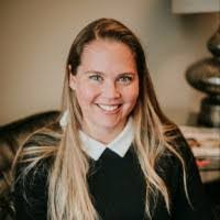 Susan Hetzel's Instagram, Twitter & Facebook