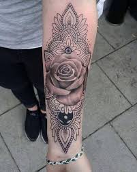 Mandala traumfänger am unterarm, arm tattoo ideen für frauen,. Mandala Tattoos Skull Tattoos Nahe Frankfurt