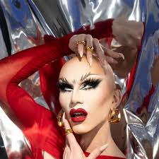 Drag queen Sasha Velour presenting 'Spectacular' memoir play at La Jolla  Playhouse