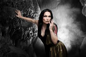 Schön gesagt, und genau deswegen empfinde ich sie als die beste nightwish sängerin. Tarja Ex Nightwish Neues Album In The Raw Erscheint Im August Zwei Video Single Auskopplungen Jazzandrock Com