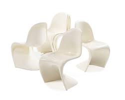 Plus qu'une chaise, la chaise panton est un objet intemporel dont la forme si célèbre en a fait un des emblèmes du design du xx ème siècle. Verner Panton Lots In Our Price Database Lotsearch
