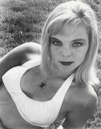 Jennie Maxwell's Instagram, Twitter & Facebook