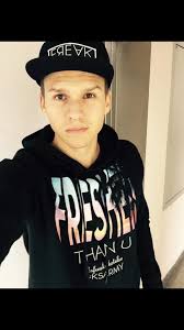 Our range includes many classic plain or colourful designs in high neck fits. Ksfreakwhatelse On Twitter Wie Findet Ihr Den Fresher Than U Hoodie Http T Co Oyjtqvcodg