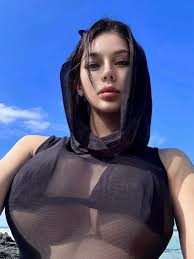 Zmeixio - Free pics, galleries & more at Babepedia