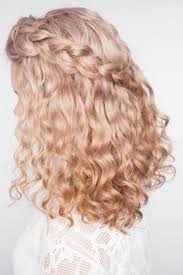 It's accessible to abrasion and can be rocked by women of all beard types. Stunning Wedding Hairstyles For Naturally Curly Hair Curly Hair Styles Naturally Curly Wedding Hair Curly Hair Styles