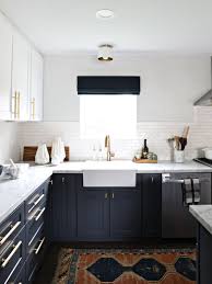 A Kitchen Change I Can T Shake The Vintage Rug Shop Simple Kitchen Remodel Tuscan Kitchen Painted Kitchen Cabinets Colors