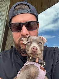 Cheryl Perrault's Instagram, Twitter & Facebook