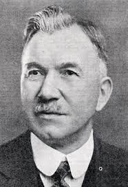 Henrietta Barlow's Instagram, Twitter & Facebook