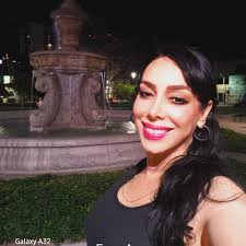 Channeling my inner Barbie 🎀💕 Fittings are the best kind of dress-up 👗🛍️