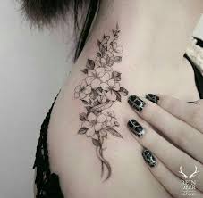 Hình xăm trên ngực nữ là vô cùng đẹp và vẫn là một nguồn cảm hứng tuyệt vời. Hinh XÄƒm á»Ÿ Ngá»±c Ä'áº¹p Nháº¥t Cho Ná»¯ Ä'á»— Nhan Tattoo Studio Facebook