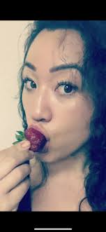 Can someone please remove the vape. Thank you!!