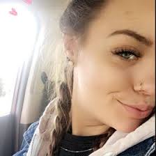 Lexi Young (lexilexilex)