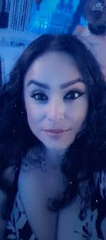 Single parent seeking social connections in San Diego