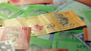 Mari umpamakan kurs rupiah ke dolar australia hari ini adalah 10,800, sedangkan kurs rupiah ke misalnya ingin menukar ringgit ke dolar as, maka tukar dulu ringgit ke rupiah, baru setelah itu tukar rupiah tadi ke dolar ini saya ada uang 200 dolar bisa kita tukaran dgn rupiah =rp2.800.000. Penurunan Rupiah Terparah Setelah Ringgit Malaysia Bisnis Liputan6 Com