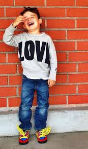 The 5 Year Old Boy Who S Become An Instagram Style Icon Boy Fashion Kids Outfits Stylish Kids