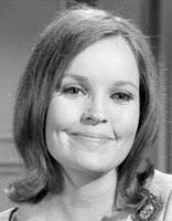 Maureen Crow's Instagram, Twitter & Facebook