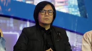 Tetes air mata… mengalir di sela derai tawa am em a# f c selamanya kita… tak akan berhenti mengejar matahari. Chord Gitar Mengejar Matahari Ari Lasso Tetes Air Mata Mengalir Di Sela Derai Tawa Tribunnews Com Mobile