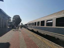 Exista 8 variante directe (fara a fi necesar sa schimbati trenul). ComicÄrie Marca Cfr Locomotiva Acceleratului Piatra NeamÈ BacÄu BucureÈti A Plecat FÄrÄ Tren Unu Pe Trotus