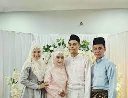 In eksklusif, fauzi nawawi, lisdawati, selebriti dapat anak. Anak Fauzi Nawawi Penyanyi Fareez Fauzi Selamat Bernikah Kosmo Digital