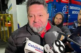 Dennis Castillo (@DennCasti)