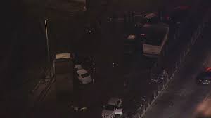 Racha entre dois caminhoneiros causa acidente com 8 veículos e deixa feridos na Ponte Aricanduva, Zona Leste de SP