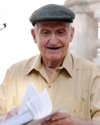 Con la edad, te preocupas menos de lo que piensa la gente. Te ganas el  derecho a no ser perfecto. Te llenas de libertad. Y te comes el postre que  más te