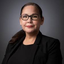 Elizabeth Alicea's Instagram, Twitter & Facebook